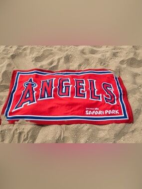 Los Angeles Angels Logo Red Beach Bath Towel 50x26 NIP